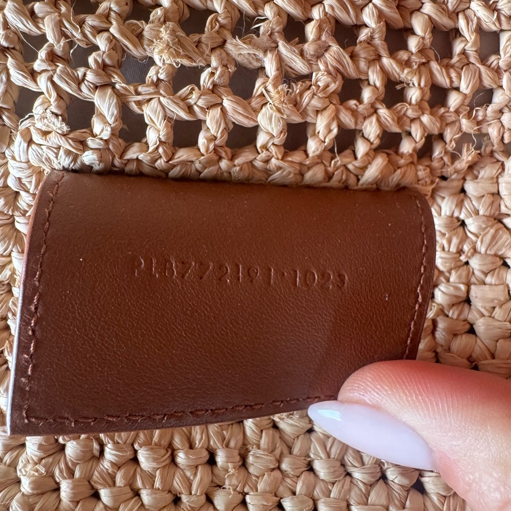 AUTHENTIC Yves Saint Laurent ICARE bag in raffia - Picture 2 of 7